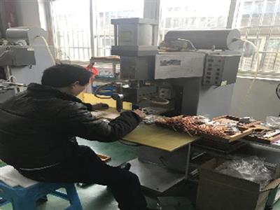 點焊機